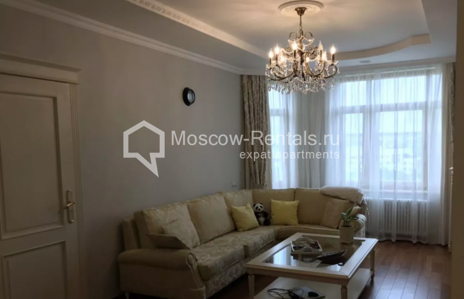 Photo #4 4-room (3 BR) apartment for <a href="http://moscow-rentals.ru/en/articles/long-term-rent" target="_blank">a long-term</a> rent
 in Russia, Moscow, Lomonosovskyi prosp., 25к1