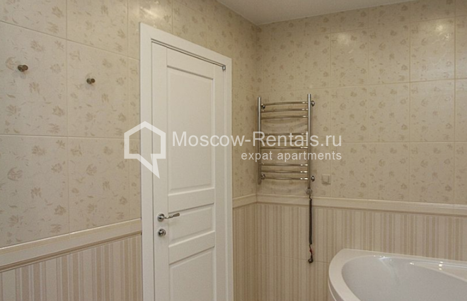 Photo #10 4-room (3 BR) apartment for <a href="http://moscow-rentals.ru/en/articles/long-term-rent" target="_blank">a long-term</a> rent
 in Russia, Moscow, Lomonosovskyi prosp., 25к1