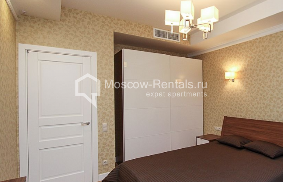 Photo #13 4-room (3 BR) apartment for <a href="http://moscow-rentals.ru/en/articles/long-term-rent" target="_blank">a long-term</a> rent
 in Russia, Moscow, Lomonosovskyi prosp., 25к1