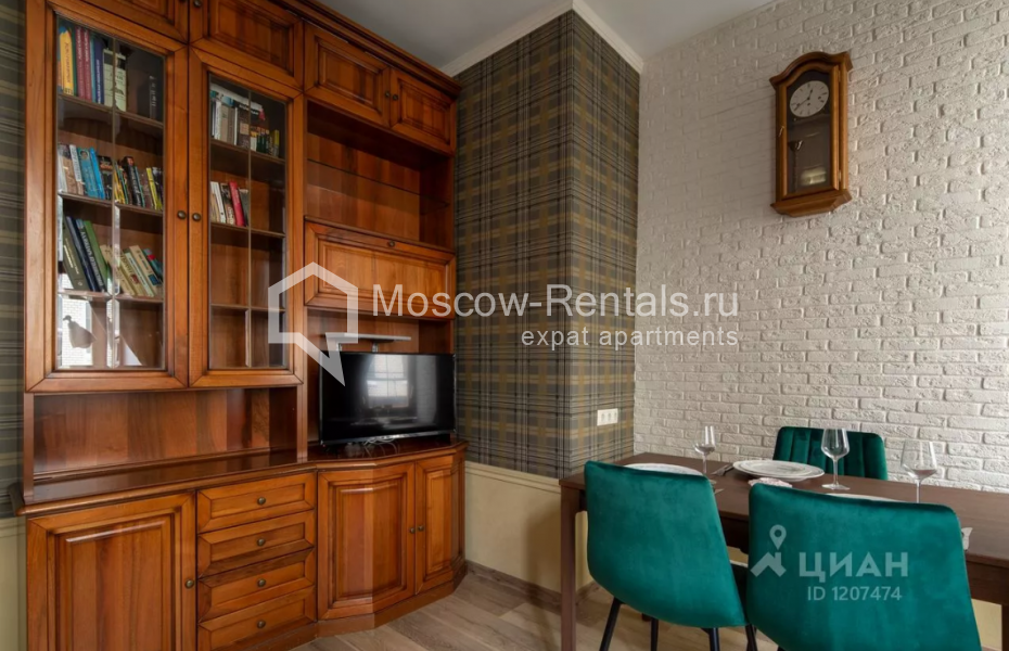 Photo #2 2-room (1 BR) apartment for <a href="http://moscow-rentals.ru/en/articles/long-term-rent" target="_blank">a long-term</a> rent
 in Russia, Moscow, Malaya Bronnaya str,  21/13С1