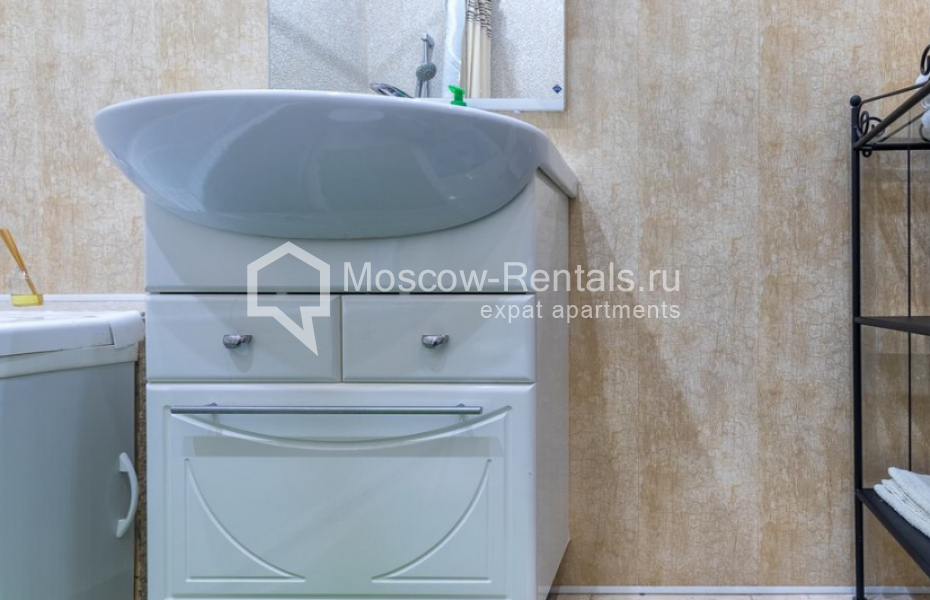 Photo #11 1-room apartment/ Sudio for <a href="http://moscow-rentals.ru/en/articles/long-term-rent" target="_blank">a long-term</a> rent
 in Russia, Moscow, Bolshoi Gnezdnikovskyi lane, 10