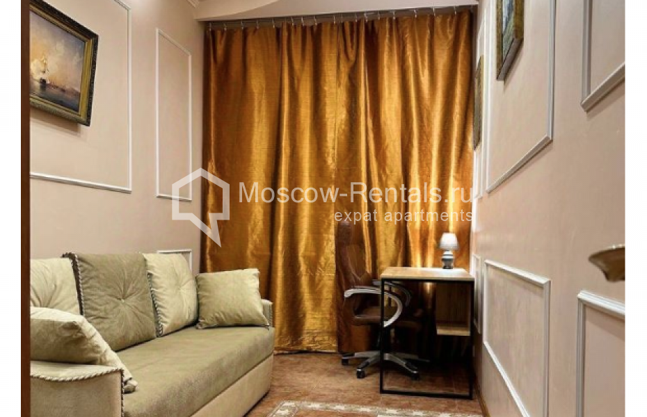 Photo #8 3-room (2 BR) apartment for <a href="http://moscow-rentals.ru/en/articles/long-term-rent" target="_blank">a long-term</a> rent
 in Russia, Moscow, Spiridonievskyi lane., 2/22