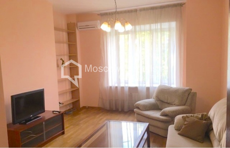 Photo #1 3-room (2 BR) apartment for <a href="http://moscow-rentals.ru/en/articles/long-term-rent" target="_blank">a long-term</a> rent
 in Russia, Moscow, Malaya Bronnaya str., 13
