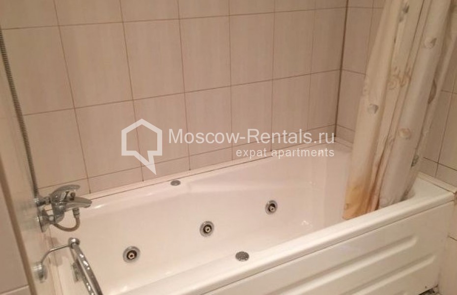 Photo #9 3-room (2 BR) apartment for <a href="http://moscow-rentals.ru/en/articles/long-term-rent" target="_blank">a long-term</a> rent
 in Russia, Moscow, Malaya Bronnaya str., 13