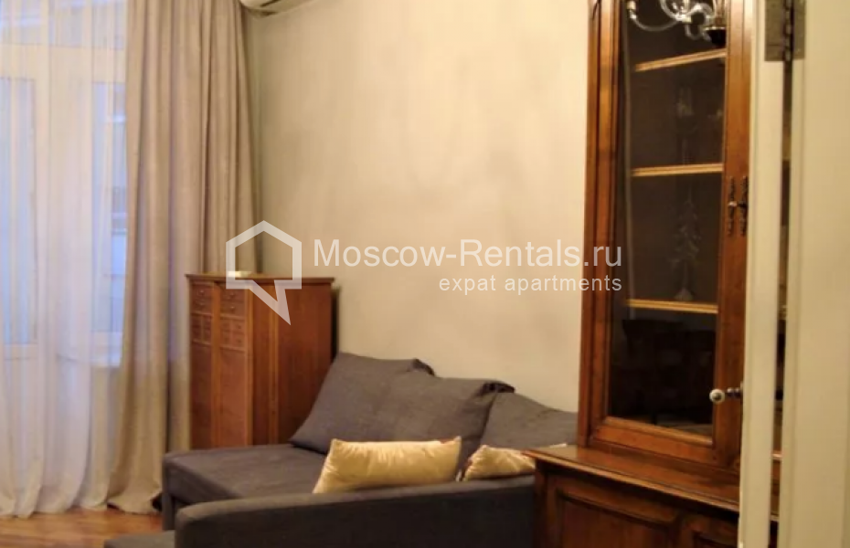 Photo #3 2-room (1 BR) apartment for <a href="http://moscow-rentals.ru/en/articles/long-term-rent" target="_blank">a long-term</a> rent
 in Russia, Moscow, Krasnokhomskaya emb., 1/15