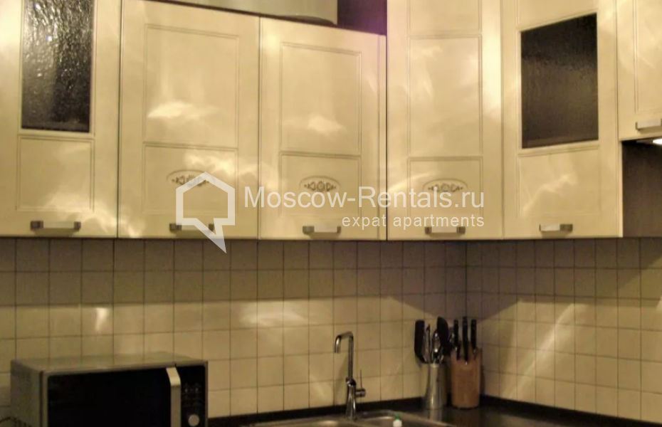 Photo #10 2-room (1 BR) apartment for <a href="http://moscow-rentals.ru/en/articles/long-term-rent" target="_blank">a long-term</a> rent
 in Russia, Moscow, Krasnokhomskaya emb., 1/15