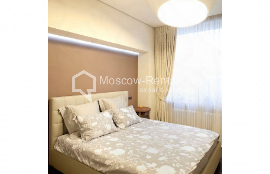 Photo #6 3-room (2 BR) apartment for <a href="http://moscow-rentals.ru/en/articles/long-term-rent" target="_blank">a long-term</a> rent
 in Russia, Moscow, Lomonosovskyi prosp., 18