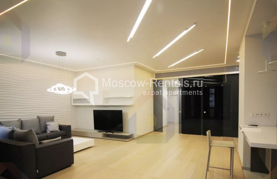 Photo #3 3-room (2 BR) apartment for <a href="http://moscow-rentals.ru/en/articles/long-term-rent" target="_blank">a long-term</a> rent
 in Russia, Moscow, Lomonoskovskyi prosp, 25к5