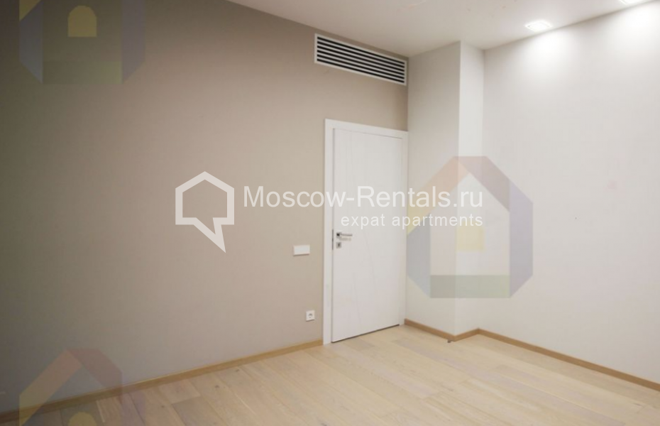 Photo #10 3-room (2 BR) apartment for <a href="http://moscow-rentals.ru/en/articles/long-term-rent" target="_blank">a long-term</a> rent
 in Russia, Moscow, Lomonoskovskyi prosp, 25к5