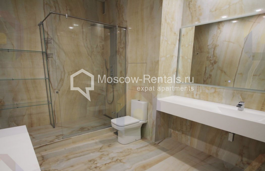Photo #11 3-room (2 BR) apartment for <a href="http://moscow-rentals.ru/en/articles/long-term-rent" target="_blank">a long-term</a> rent
 in Russia, Moscow, Lomonoskovskyi prosp, 25к5