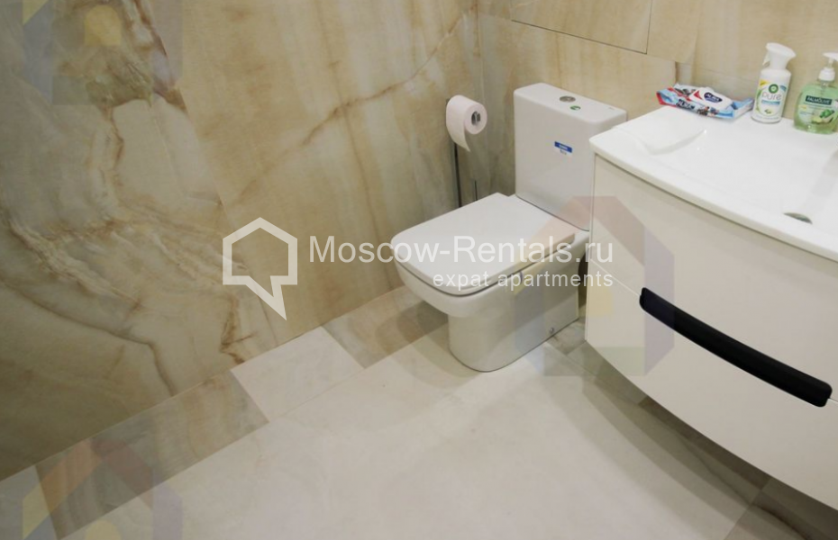 Photo #13 3-room (2 BR) apartment for <a href="http://moscow-rentals.ru/en/articles/long-term-rent" target="_blank">a long-term</a> rent
 in Russia, Moscow, Lomonoskovskyi prosp, 25к5