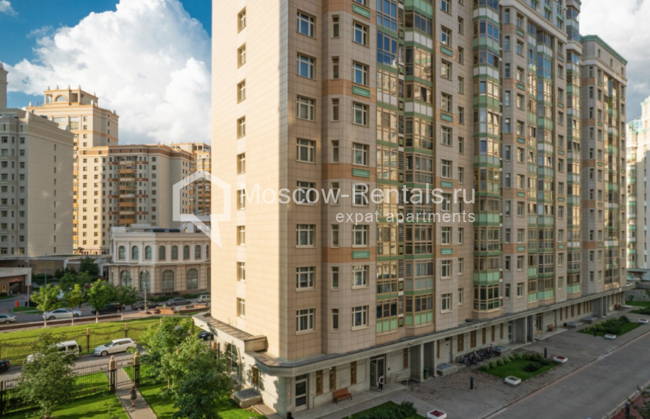 Photo #1 3-room (2 BR) apartment for <a href="http://moscow-rentals.ru/en/articles/long-term-rent" target="_blank">a long-term</a> rent
 in Russia, Moscow, Lomonoskovskyi prosp, 25к5