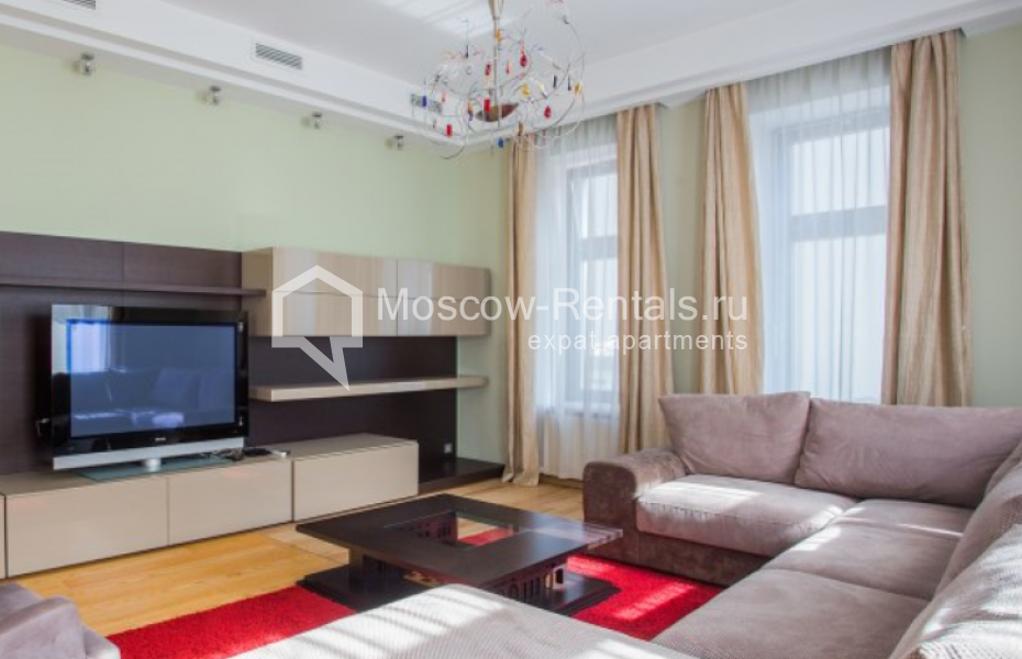 Photo #2 3-room (2 BR) apartment for <a href="http://moscow-rentals.ru/en/articles/long-term-rent" target="_blank">a long-term</a> rent
 in Russia, Moscow, Povarskaya str., 28С2