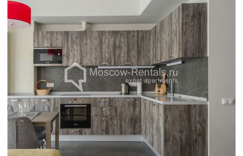 Photo #8 3-room (2 BR) apartment for <a href="http://moscow-rentals.ru/en/articles/long-term-rent" target="_blank">a long-term</a> rent
 in Russia, Moscow, Troitskaya str., 8
