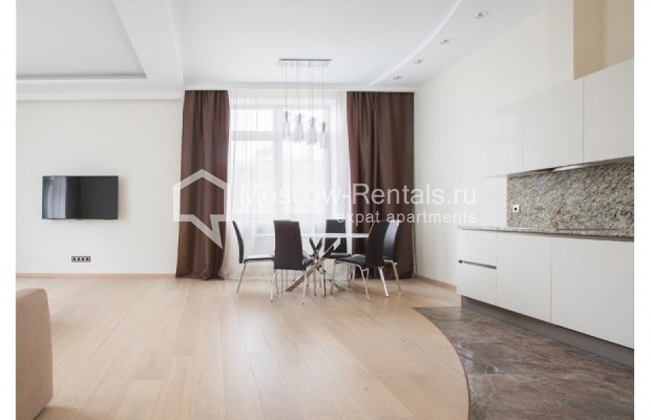 Photo #4 3-room (2 BR) apartment for <a href="http://moscow-rentals.ru/en/articles/long-term-rent" target="_blank">a long-term</a> rent
 in Russia, Moscow, Bolshaya Tatarskaya str., 7к1