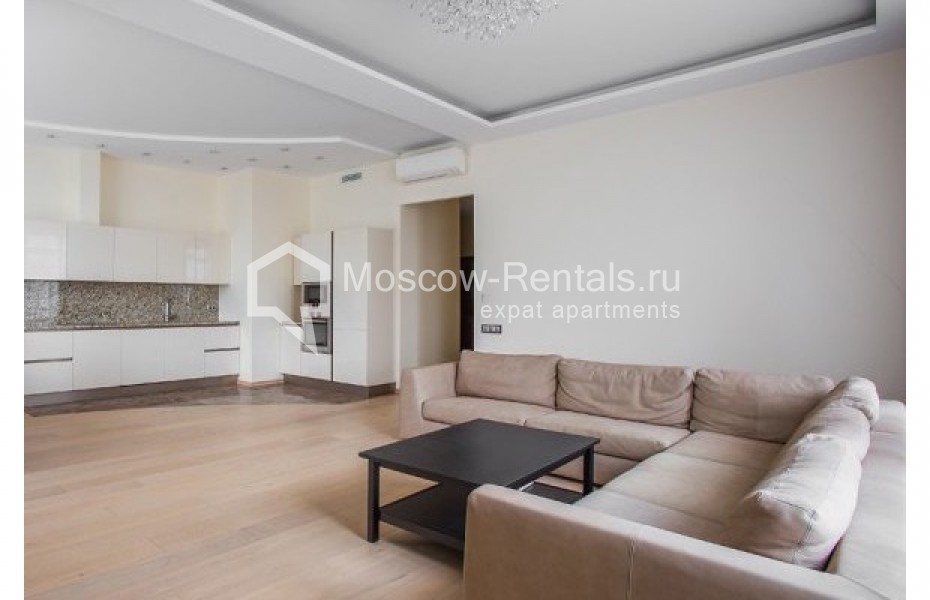 Photo #2 3-room (2 BR) apartment for <a href="http://moscow-rentals.ru/en/articles/long-term-rent" target="_blank">a long-term</a> rent
 in Russia, Moscow, Bolshaya Tatarskaya str., 7к1