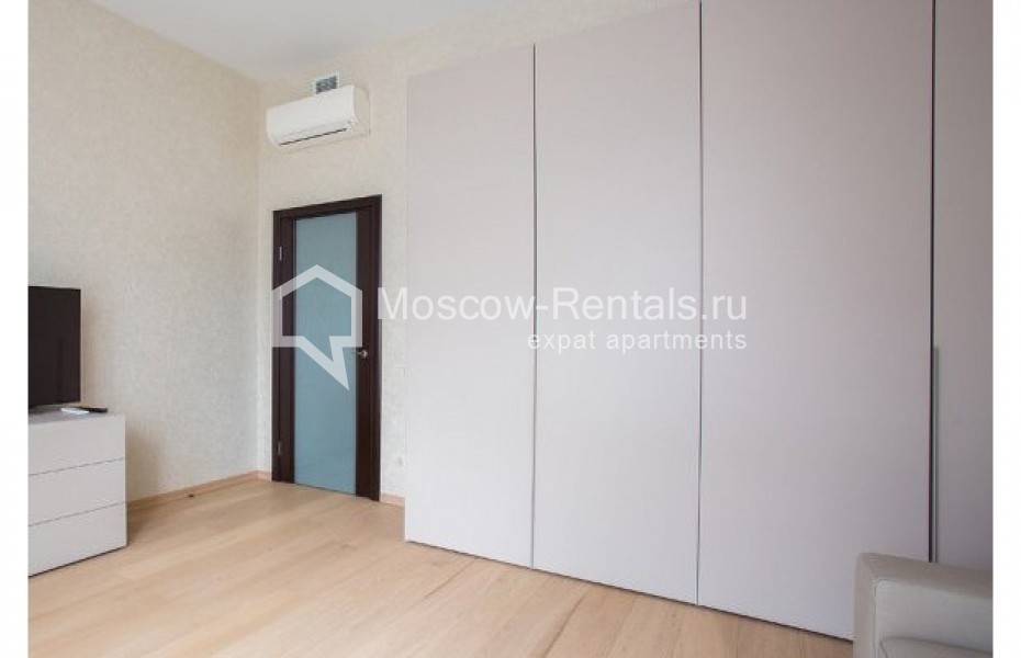 Photo #7 3-room (2 BR) apartment for <a href="http://moscow-rentals.ru/en/articles/long-term-rent" target="_blank">a long-term</a> rent
 in Russia, Moscow, Bolshaya Tatarskaya str., 7к1