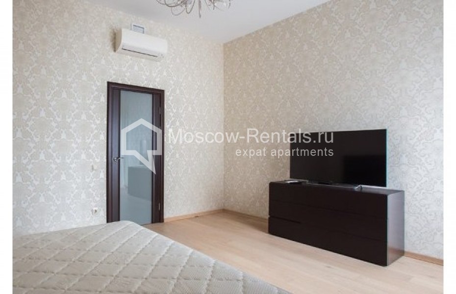 Photo #6 3-room (2 BR) apartment for <a href="http://moscow-rentals.ru/en/articles/long-term-rent" target="_blank">a long-term</a> rent
 in Russia, Moscow, Bolshaya Tatarskaya str., 7к1