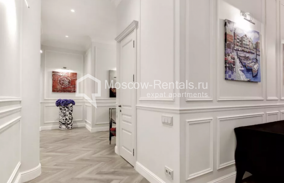 Photo #1 4-room (3 BR) apartment for <a href="http://moscow-rentals.ru/en/articles/long-term-rent" target="_blank">a long-term</a> rent
 in Russia, Moscow, Malaya Lubyanka str, 16