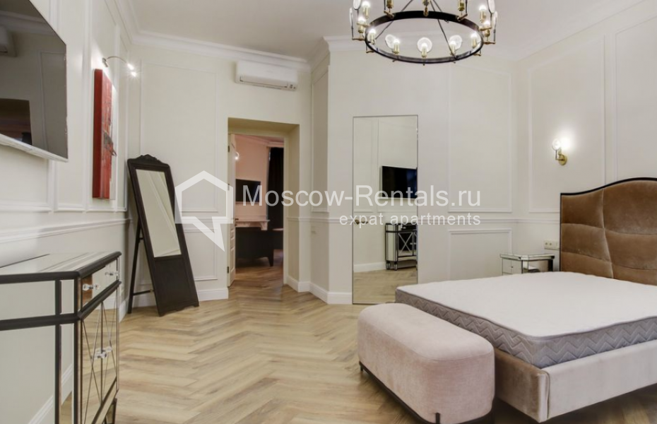Photo #11 4-room (3 BR) apartment for <a href="http://moscow-rentals.ru/en/articles/long-term-rent" target="_blank">a long-term</a> rent
 in Russia, Moscow, Malaya Lubyanka str, 16