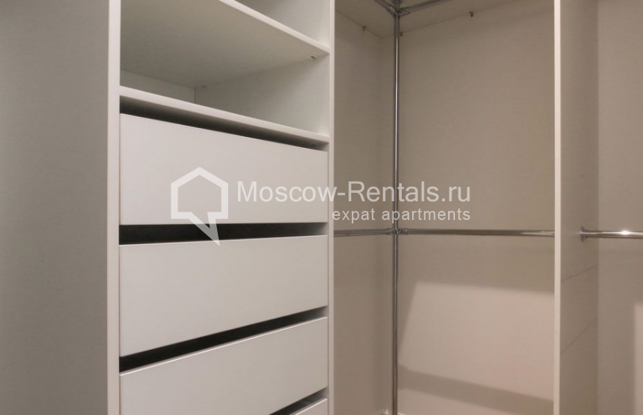 Photo #12 4-room (3 BR) apartment for <a href="http://moscow-rentals.ru/en/articles/long-term-rent" target="_blank">a long-term</a> rent
 in Russia, Moscow, Malaya Lubyanka str, 16