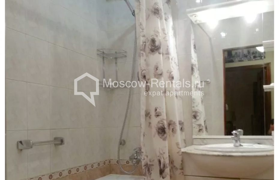 Photo #13 3-room (2 BR) apartment for <a href="http://moscow-rentals.ru/en/articles/long-term-rent" target="_blank">a long-term</a> rent
 in Russia, Moscow, Vorotnikovskyi lane, 5/9