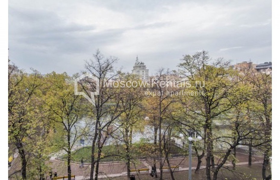 Photo #1 3-room (2 BR) apartment for <a href="http://moscow-rentals.ru/en/articles/long-term-rent" target="_blank">a long-term</a> rent
 in Russia, Moscow, B. Patriarchi lane, 8С1