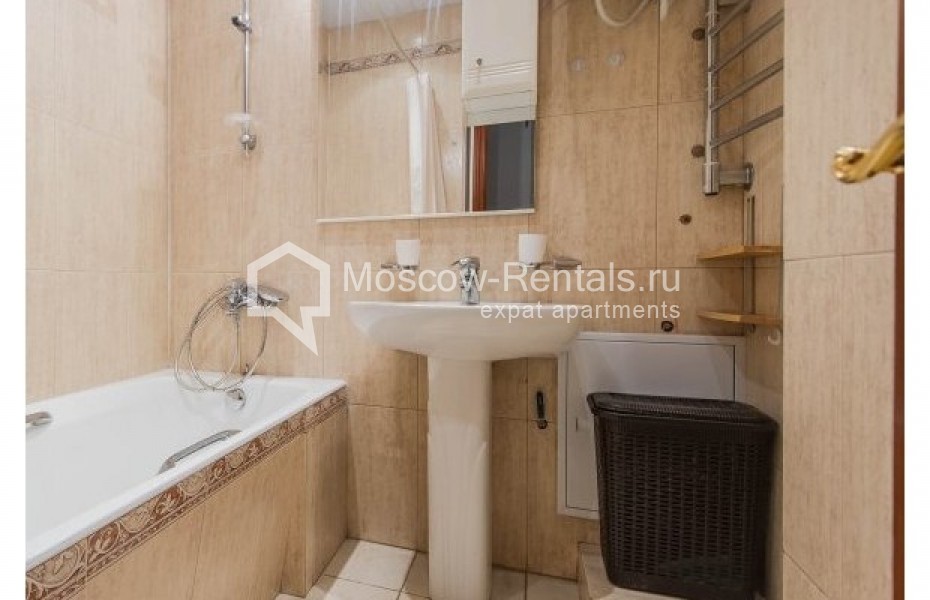 Photo #11 3-room (2 BR) apartment for <a href="http://moscow-rentals.ru/en/articles/long-term-rent" target="_blank">a long-term</a> rent
 in Russia, Moscow, B. Patriarchi lane, 8С1
