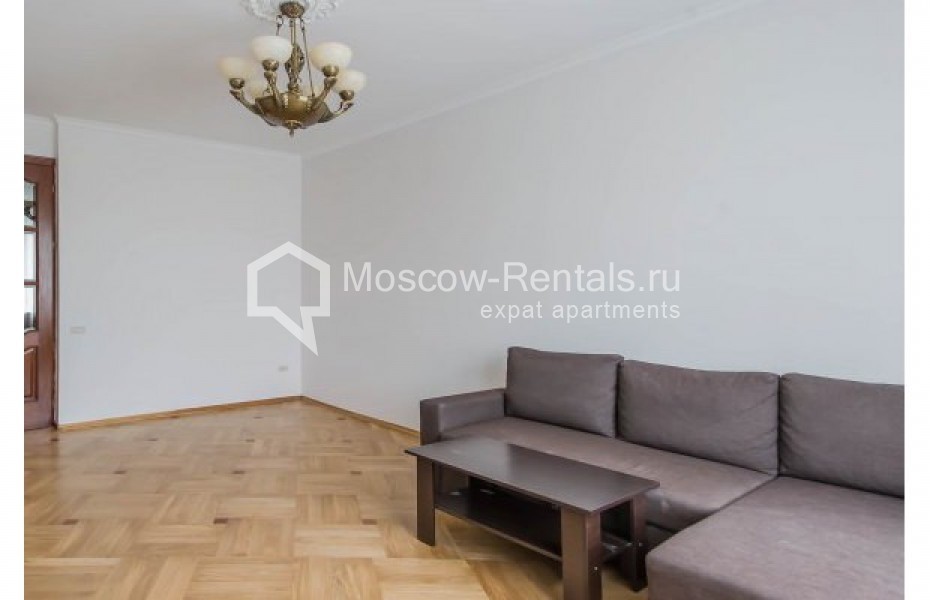 Photo #3 3-room (2 BR) apartment for <a href="http://moscow-rentals.ru/en/articles/long-term-rent" target="_blank">a long-term</a> rent
 in Russia, Moscow, B. Patriarchi lane, 8С1