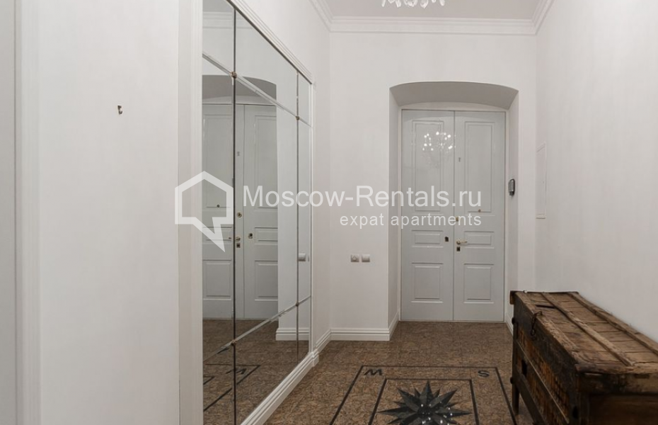 Photo #17 4-room (3 BR) apartment for <a href="http://moscow-rentals.ru/en/articles/long-term-rent" target="_blank">a long-term</a> rent
 in Russia, Moscow, Armyanskyi lane, 7