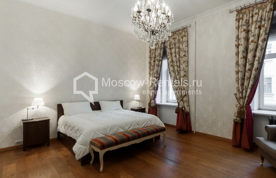 Photo #7 4-room (3 BR) apartment for <a href="http://moscow-rentals.ru/en/articles/long-term-rent" target="_blank">a long-term</a> rent
 in Russia, Moscow, Armyanskyi lane, 7
