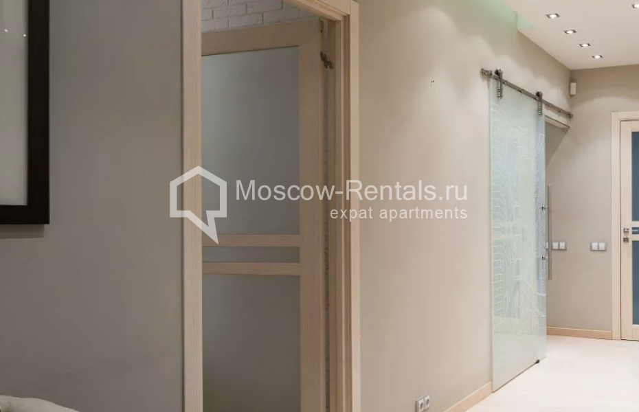 Photo #12 4-room (3 BR) apartment for <a href="http://moscow-rentals.ru/en/articles/long-term-rent" target="_blank">a long-term</a> rent
 in Russia, Moscow, Khamovnicheskyi Vals str, 36