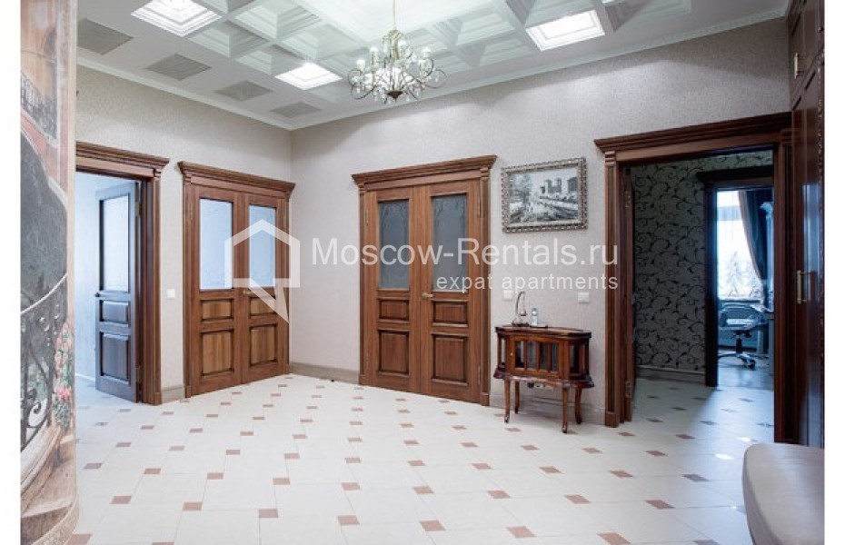 Photo #1 3-room (2 BR) apartment for <a href="http://moscow-rentals.ru/en/articles/long-term-rent" target="_blank">a long-term</a> rent
 in Russia, Moscow, Veskovskyi lane, 3