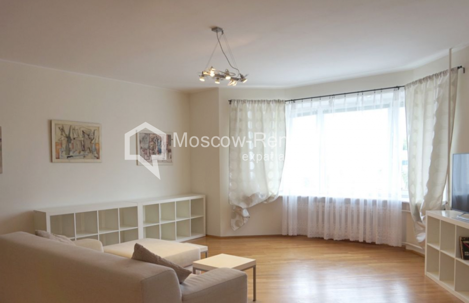 Photo #3 3-room (2 BR) apartment for <a href="http://moscow-rentals.ru/en/articles/long-term-rent" target="_blank">a long-term</a> rent
 in Russia, Moscow, Malaya Dmitrovka str, 15