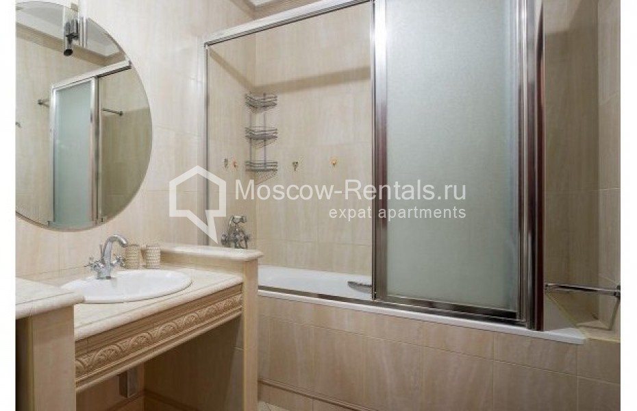 Photo #4 3-room (2 BR) apartment for <a href="http://moscow-rentals.ru/en/articles/long-term-rent" target="_blank">a long-term</a> rent
 in Russia, Moscow, Viktorenko str, 4К1