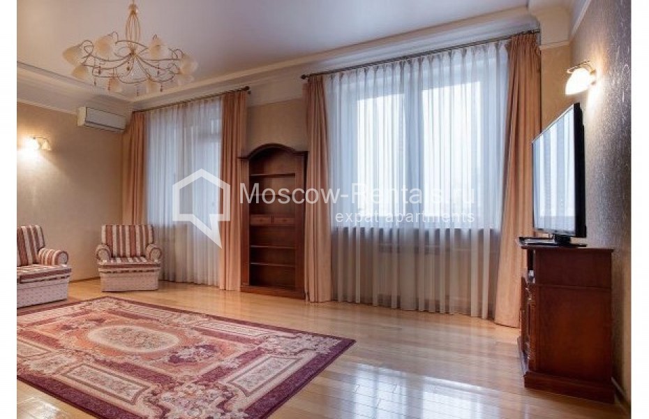 Photo #1 3-room (2 BR) apartment for <a href="http://moscow-rentals.ru/en/articles/long-term-rent" target="_blank">a long-term</a> rent
 in Russia, Moscow, Viktorenko str, 4К1