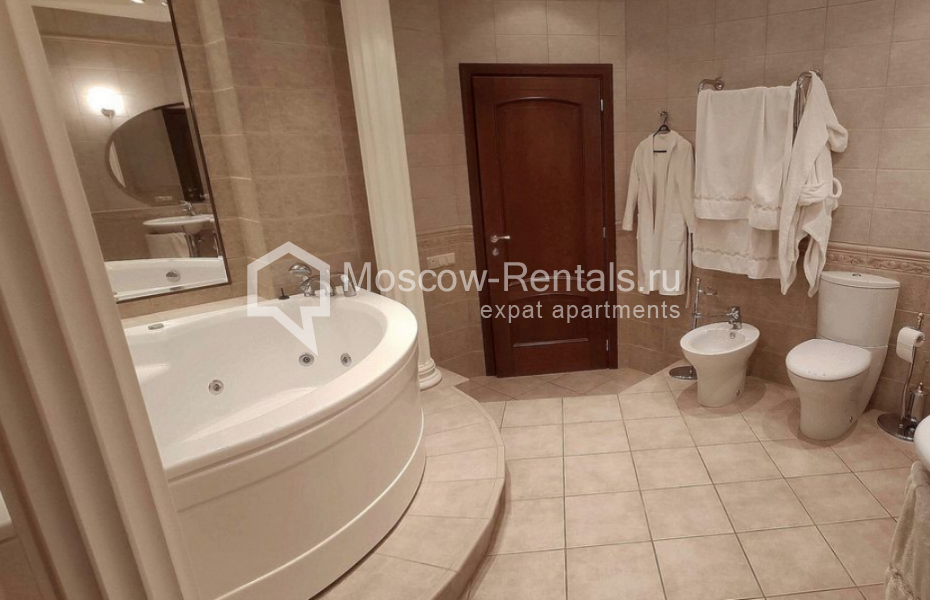 Photo #14 3-room (2 BR) apartment for <a href="http://moscow-rentals.ru/en/articles/long-term-rent" target="_blank">a long-term</a> rent
 in Russia, Moscow, Krasnoproletarskaya str., 7