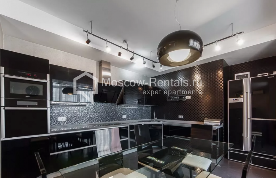 Photo #1 4-room (3 BR) apartment for <a href="http://moscow-rentals.ru/en/articles/long-term-rent" target="_blank">a long-term</a> rent
 in Russia, Moscow, Alabyana str, 13к2