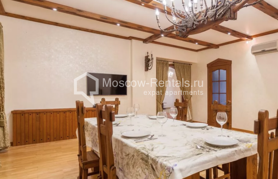 Photo #1 4-room (3 BR) apartment for <a href="http://moscow-rentals.ru/en/articles/long-term-rent" target="_blank">a long-term</a> rent
 in Russia, Moscow, Viktorenko str, 4К1