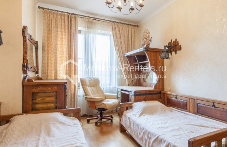 Photo #8 4-room (3 BR) apartment for <a href="http://moscow-rentals.ru/en/articles/long-term-rent" target="_blank">a long-term</a> rent
 in Russia, Moscow, Viktorenko str, 4К1