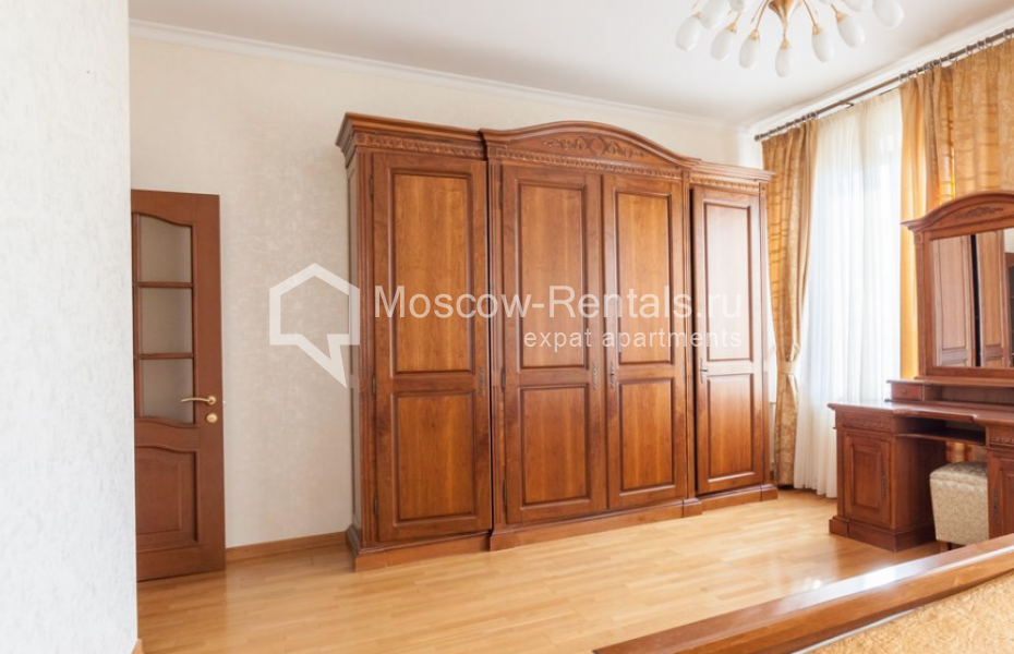 Photo #11 4-room (3 BR) apartment for <a href="http://moscow-rentals.ru/en/articles/long-term-rent" target="_blank">a long-term</a> rent
 in Russia, Moscow, Viktorenko str, 4К1