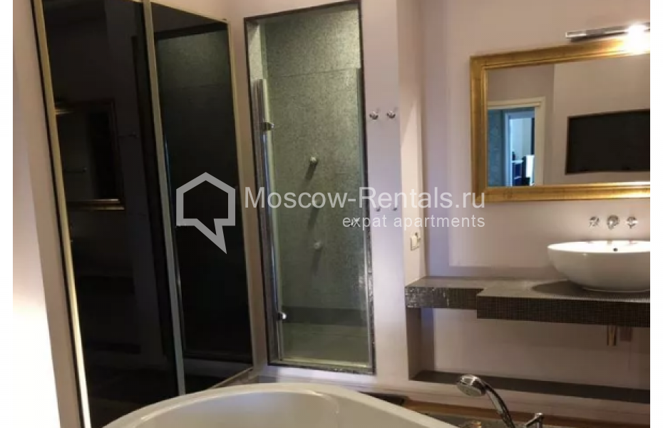 Photo #6 3-room (2 BR) apartment for <a href="http://moscow-rentals.ru/en/articles/long-term-rent" target="_blank">a long-term</a> rent
 in Russia, Moscow, Chapaevskyi lane, 3