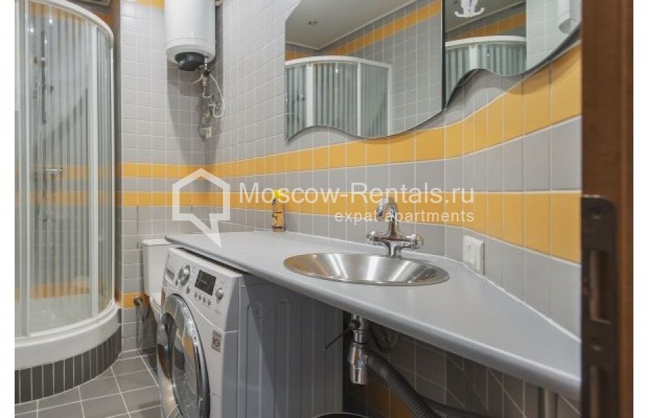 Photo #13 3-room (2 BR) apartment for <a href="http://moscow-rentals.ru/en/articles/long-term-rent" target="_blank">a long-term</a> rent
 in Russia, Moscow, Seleznevskaya str., 4