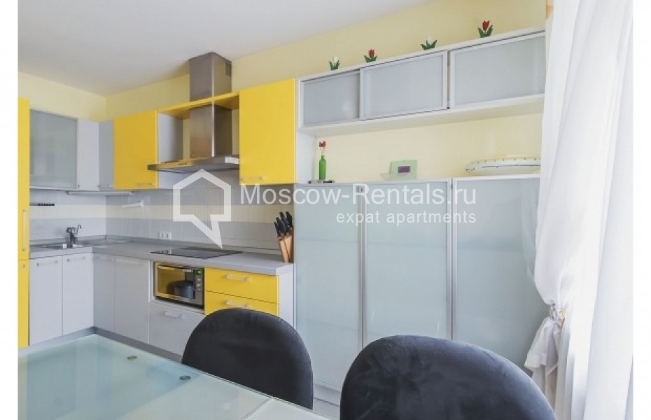 Photo #4 3-room (2 BR) apartment for <a href="http://moscow-rentals.ru/en/articles/long-term-rent" target="_blank">a long-term</a> rent
 in Russia, Moscow, Seleznevskaya str., 4