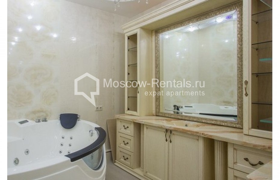 Photo #12 3-room (2 BR) apartment for <a href="http://moscow-rentals.ru/en/articles/long-term-rent" target="_blank">a long-term</a> rent
 in Russia, Moscow, Shmitovskyi pr, 16С1