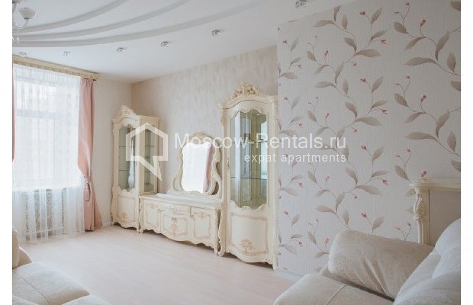 Photo #2 3-room (2 BR) apartment for <a href="http://moscow-rentals.ru/en/articles/long-term-rent" target="_blank">a long-term</a> rent
 in Russia, Moscow, Shmitovskyi pr, 16С1