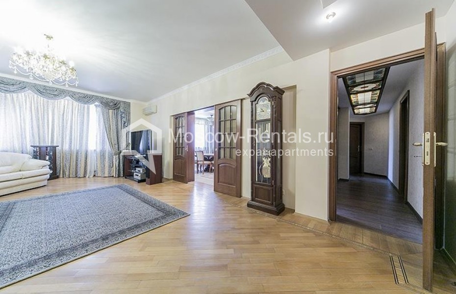 Photo #5 4-room (3 BR) apartment for <a href="http://moscow-rentals.ru/en/articles/long-term-rent" target="_blank">a long-term</a> rent
 in Russia, Moscow, Zoologicheskaya str., 28С2