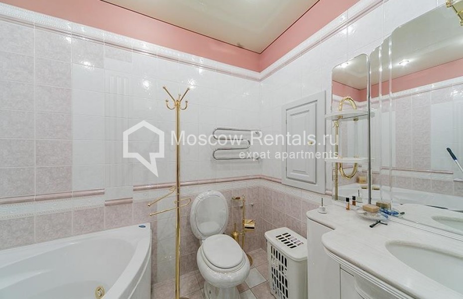 Photo #12 4-room (3 BR) apartment for <a href="http://moscow-rentals.ru/en/articles/long-term-rent" target="_blank">a long-term</a> rent
 in Russia, Moscow, Zoologicheskaya str., 28С2
