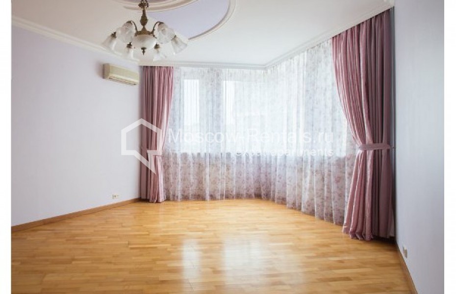 Photo #5 4-room (3 BR) apartment for <a href="http://moscow-rentals.ru/en/articles/long-term-rent" target="_blank">a long-term</a> rent
 in Russia, Moscow, Zoologicheskaya str., 22