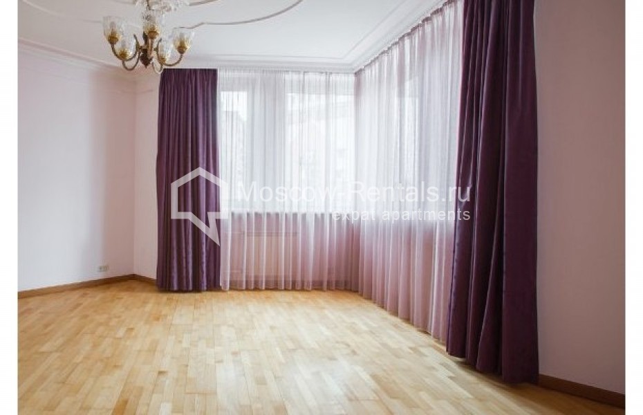 Photo #8 4-room (3 BR) apartment for <a href="http://moscow-rentals.ru/en/articles/long-term-rent" target="_blank">a long-term</a> rent
 in Russia, Moscow, Zoologicheskaya str., 22